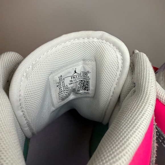 Nike Air Jordan 1 Mid SE \